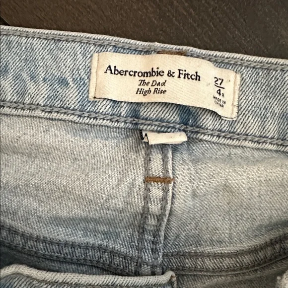 Abercrombie & Fitch the Dad rise Light Wash Straight Leg Jeans curvy love - Picture 8 of 10